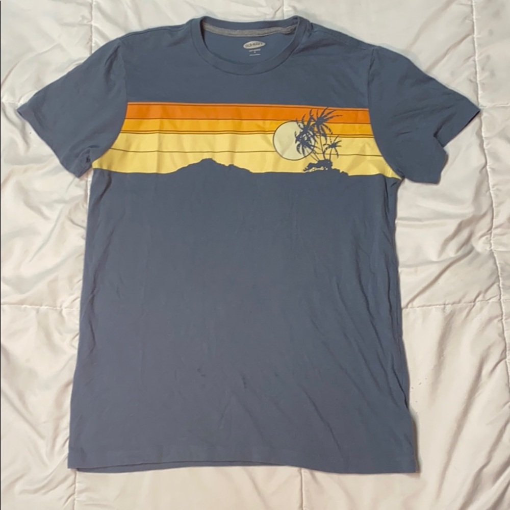 Old Navy graphic tee
